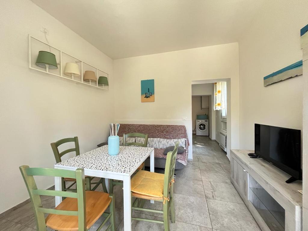 Pineta Apartament Tirrenia Eksteriør bilde