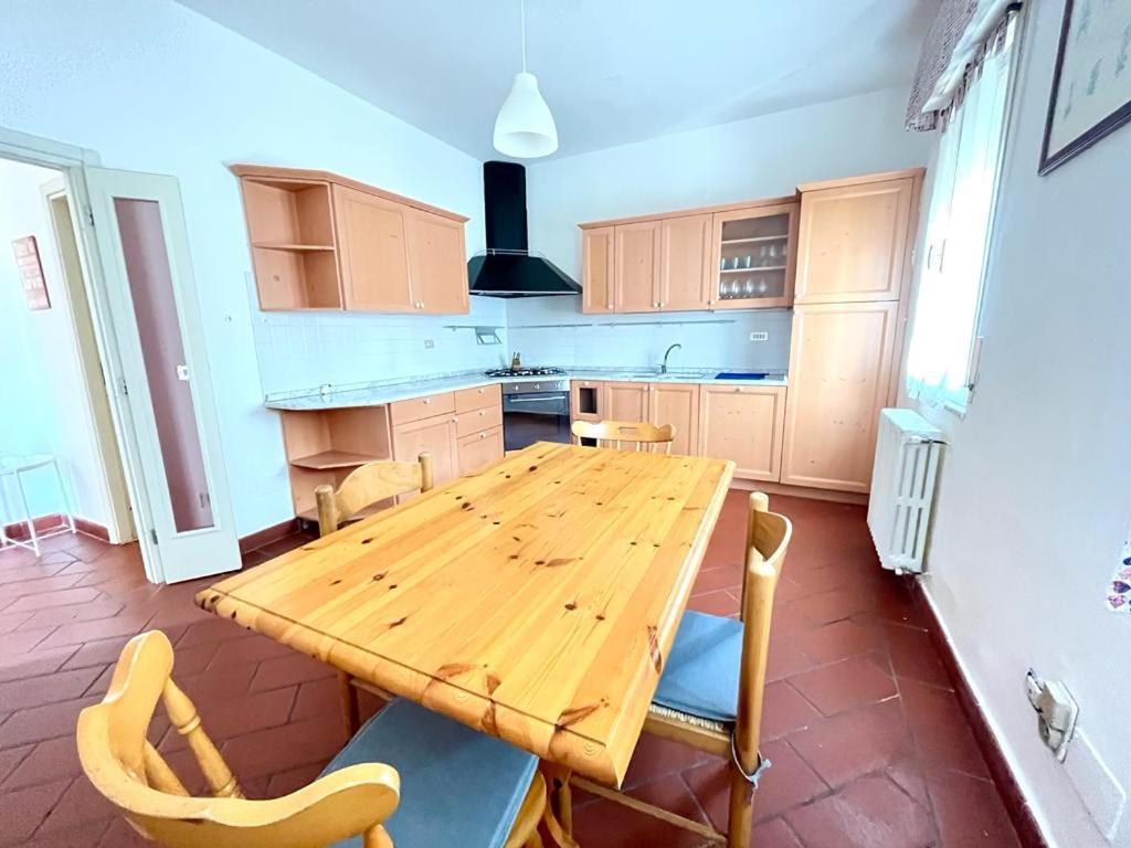 Pineta Apartament Tirrenia Eksteriør bilde