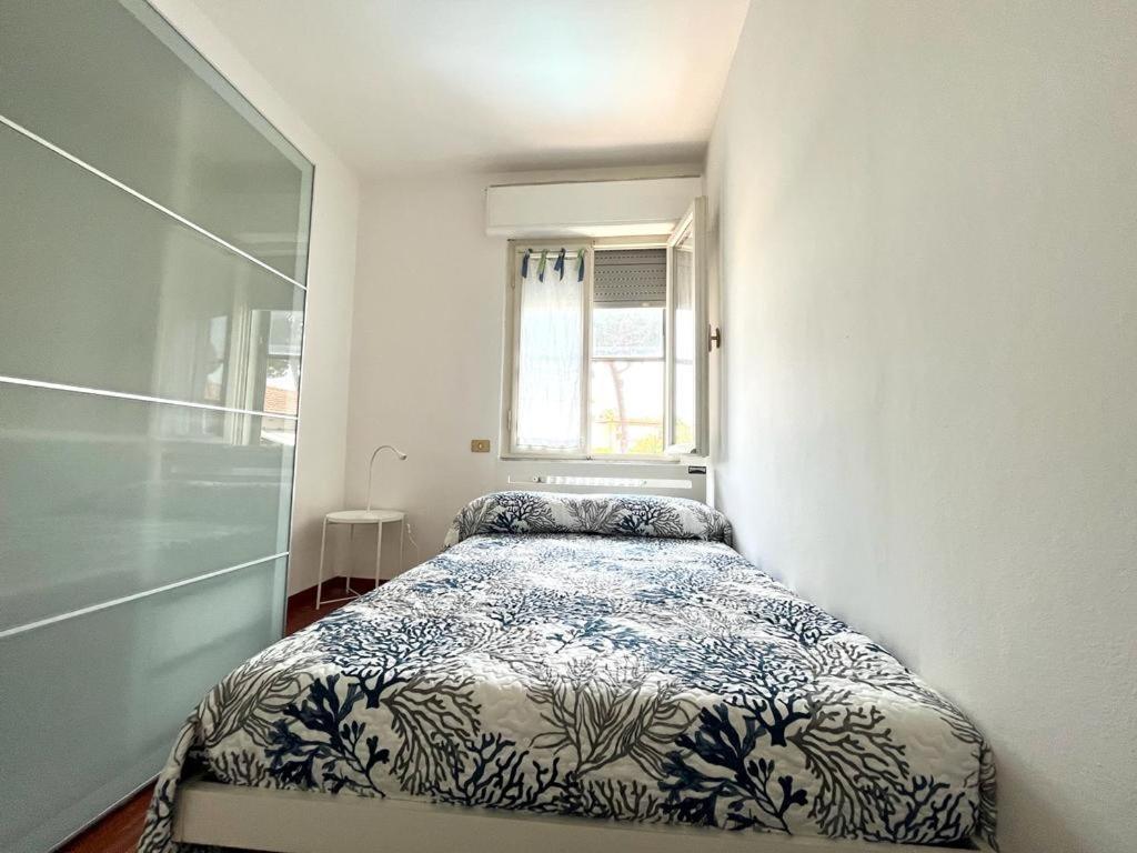 Pineta Apartament Tirrenia Eksteriør bilde