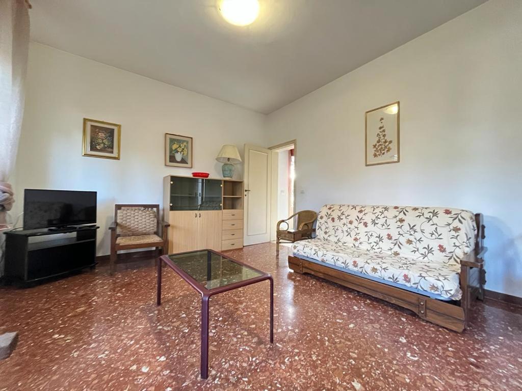 Pineta Apartament Tirrenia Eksteriør bilde