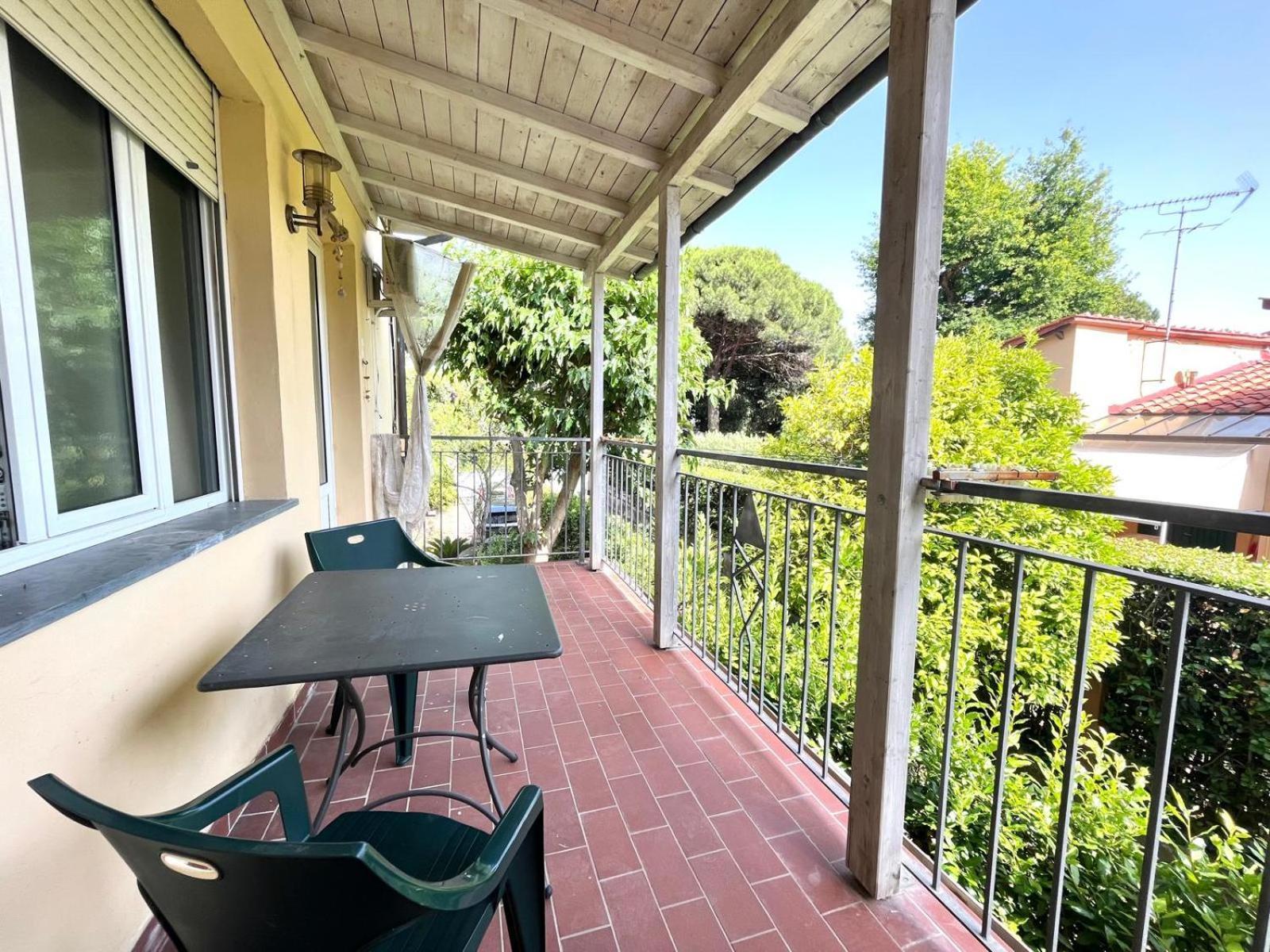 Pineta Apartament Tirrenia Eksteriør bilde