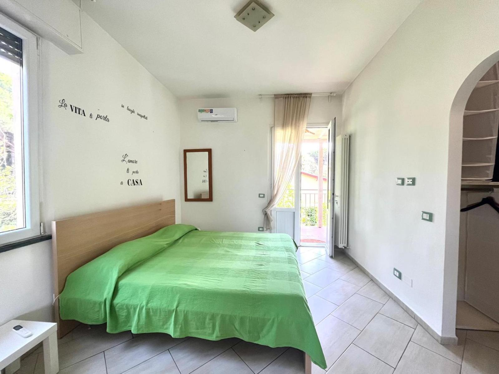 Pineta Apartament Tirrenia Eksteriør bilde